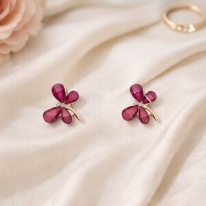 NWOT Burgundy Stud Earrings